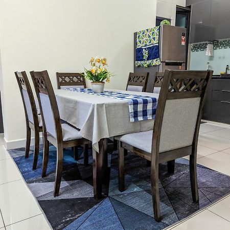Az Homestay Putrajaya Eksteriør billede