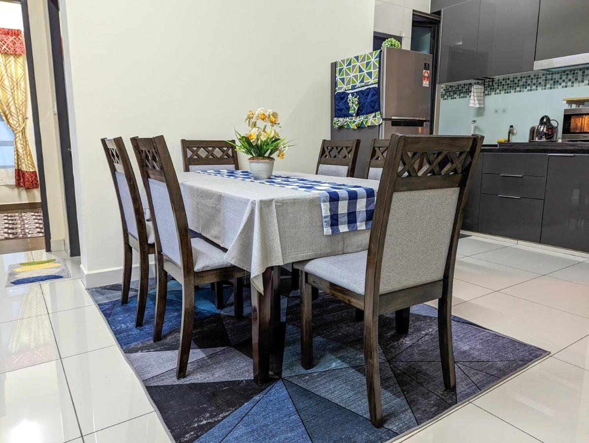Az Homestay Putrajaya Eksteriør billede